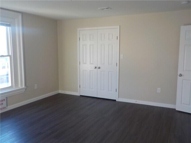 Building Photo - 1098 Diamond Hill Rd