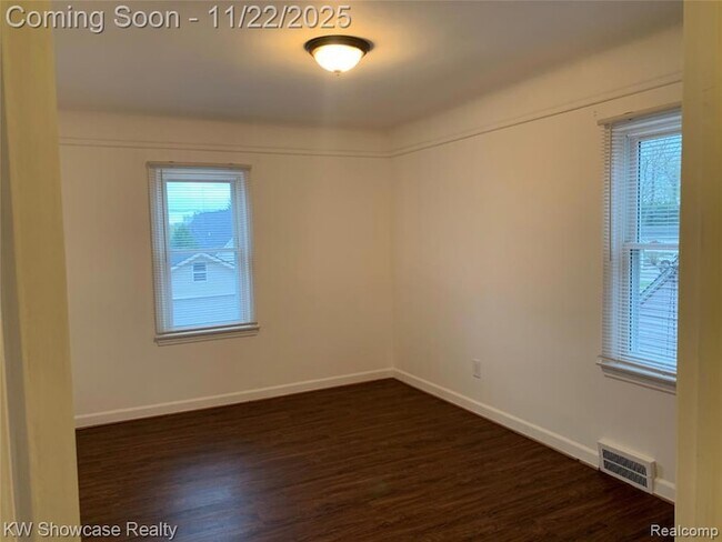 Building Photo - 462 Algene St