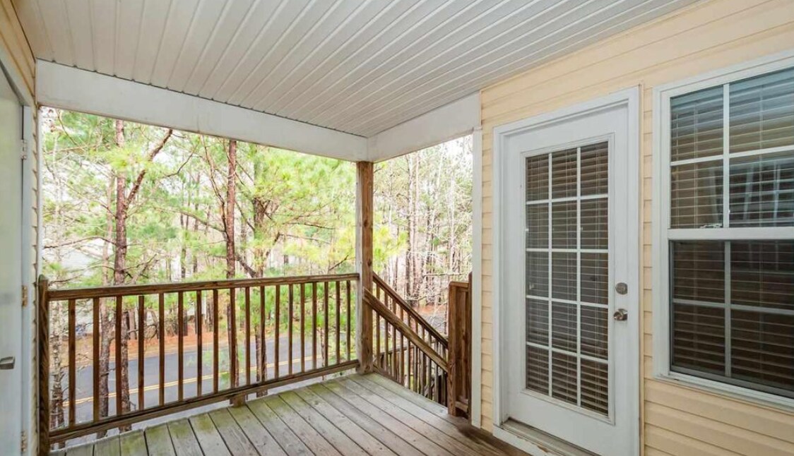 Building Photo - 2200 Mountain Mist Ct