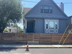 Building Photo - 936 Moorpark St