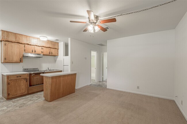 Building Photo - 2105 Avenue N