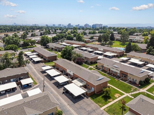 Building Photo - 9264 Mansfield Ave