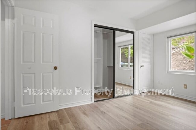 Building Photo - 5364 Dressage Dr