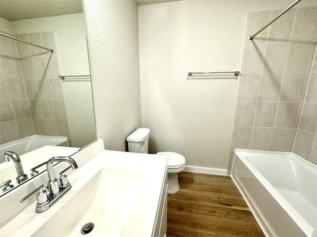 Building Photo - 8615 Jetty Glen Dr