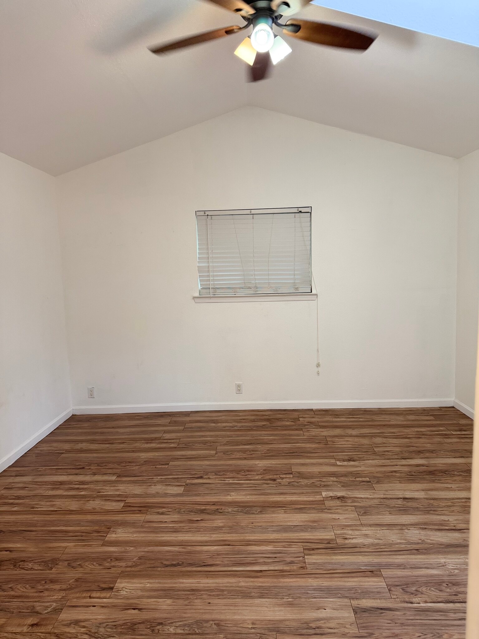 Building Photo - 283 McCreery Ave