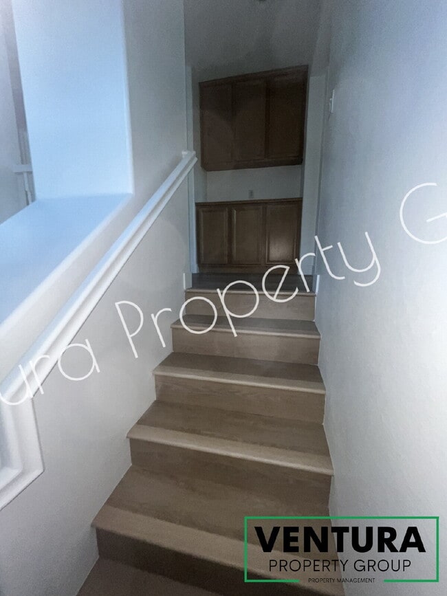 Building Photo - Spacious 4-Bed, 3-Bath Townhouse Retreat at The Gated Community at the Cottages