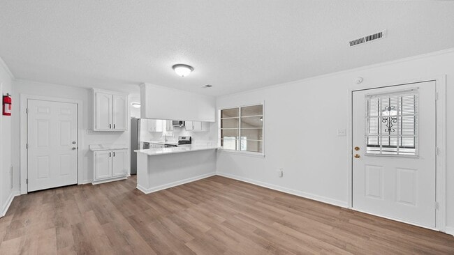 Building Photo - 1517 Michael St