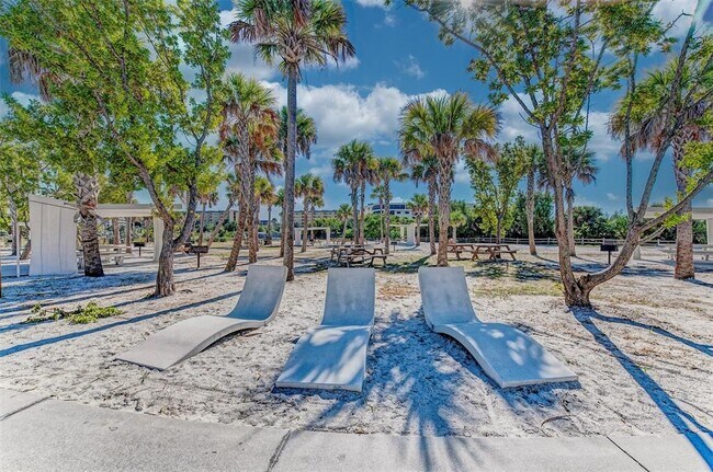 Building Photo - 412 Treasure Boat Way