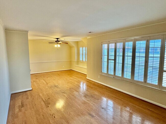 Building Photo - Gorgeous Interiors in this BONUS SPACE + 4 Bedroom  2 Bathroom Home!