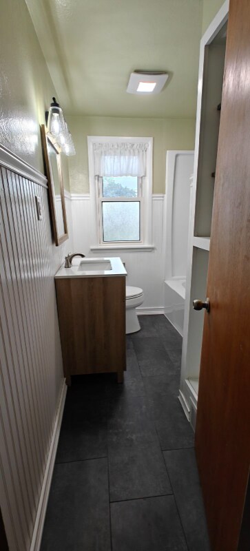 Building Photo - 991 Suburban Dr