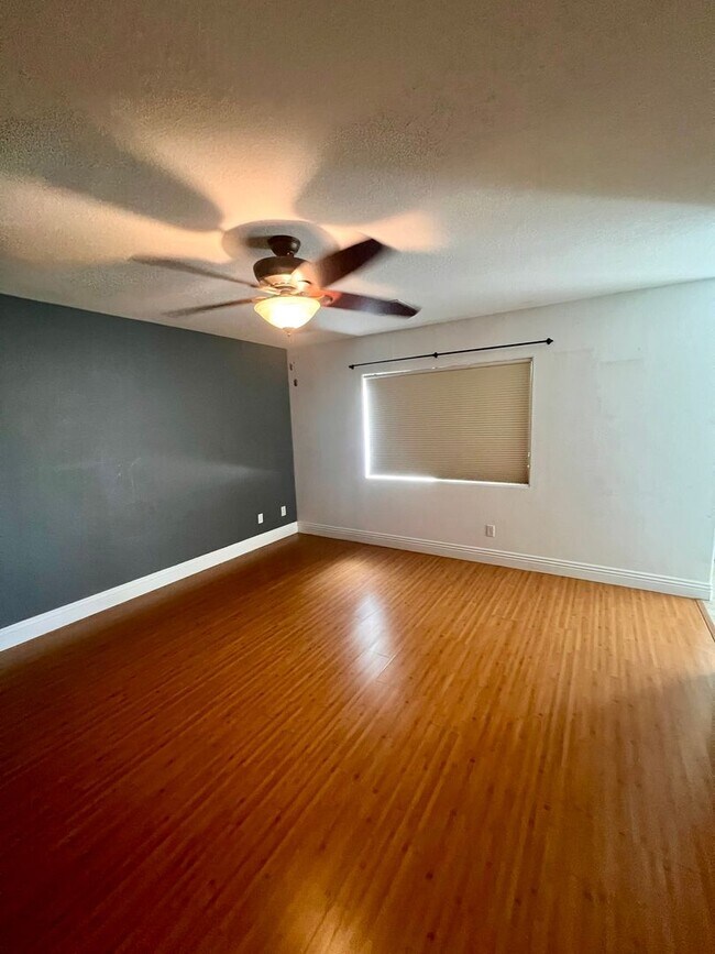 Building Photo - Gated Community / Providence Community / 4...