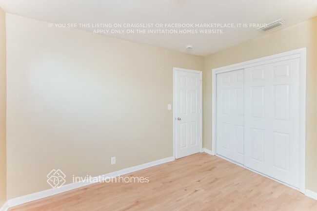 Building Photo - 5430 SW 21st St