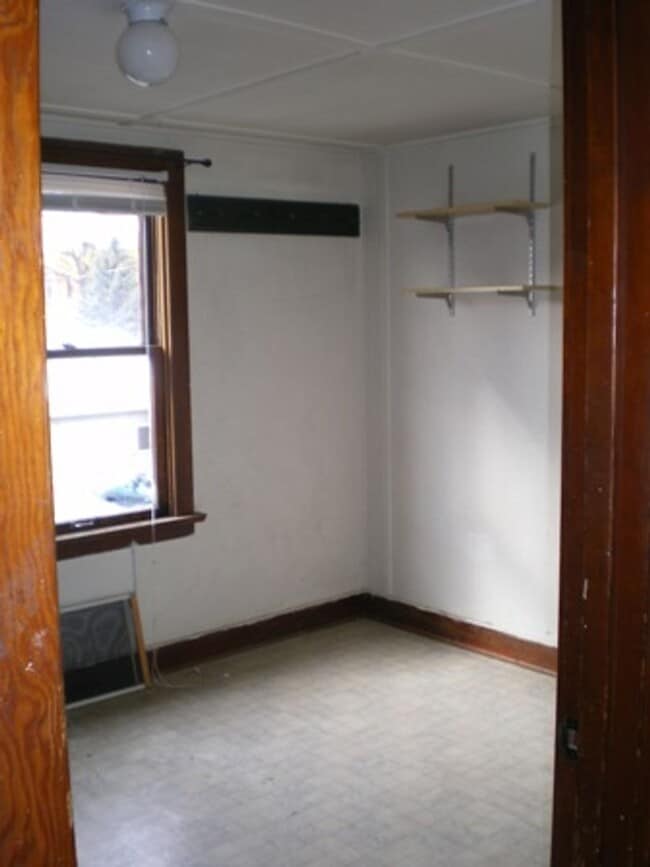 Building Photo - 445-447-447 NE Campus St