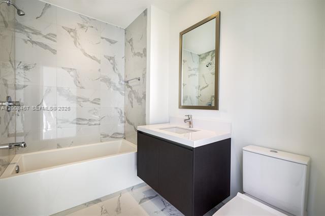 Building Photo - 851 NE 1st Ave