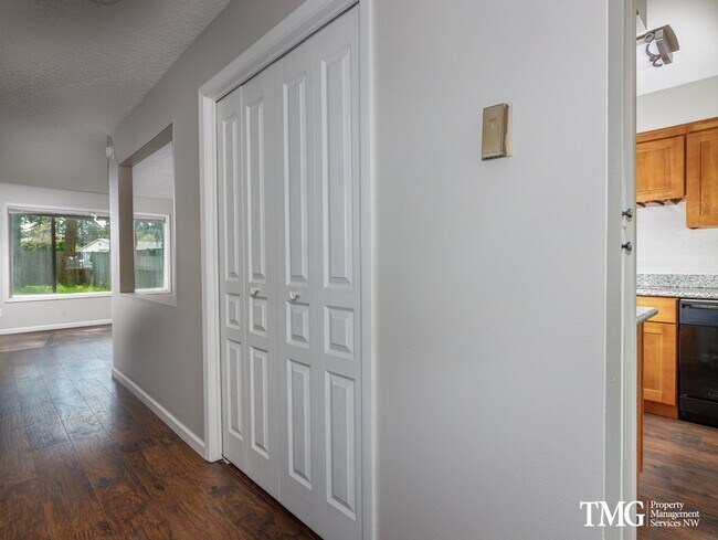 Building Photo - HildebrandtSD-2