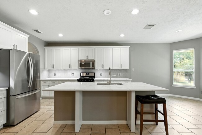 Building Photo - 19211 Countryhills Ct