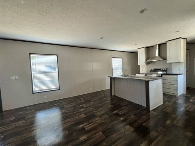 Building Photo - 2101 Ladnier Rd