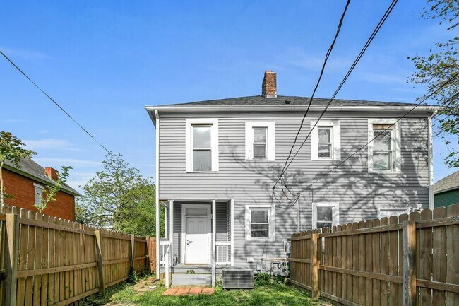 Building Photo - 360 N Garfield Ave