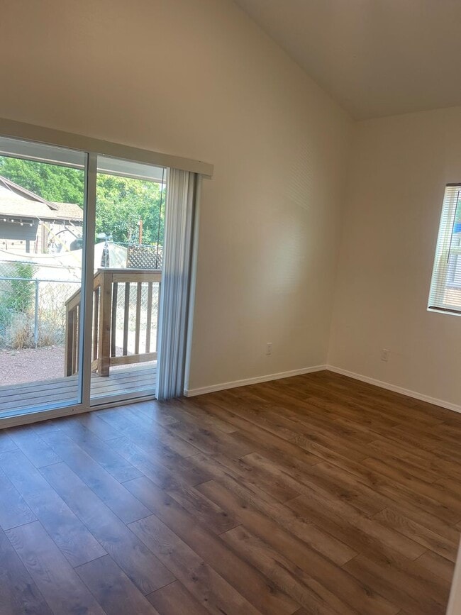 Building Photo - Occupied Do Not Disturb Tenant - Newer hom...