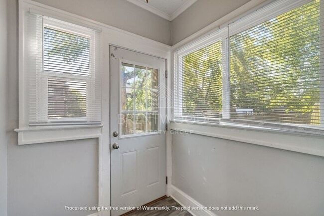 Building Photo - 3039 N Delaware St