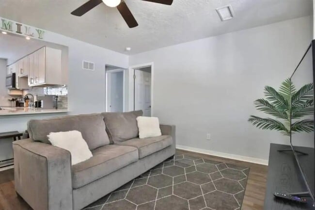 Building Photo - 3113 McIntosh Rd