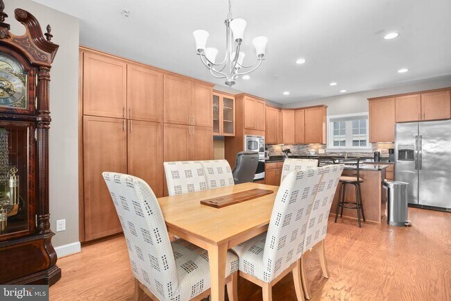 Building Photo - 568 Marina Landing Ln