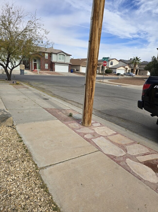 Building Photo - 3213 Tierra Ave Pl