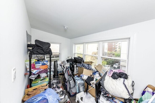 Building Photo - 2 bedroom in Chicago IL 60647