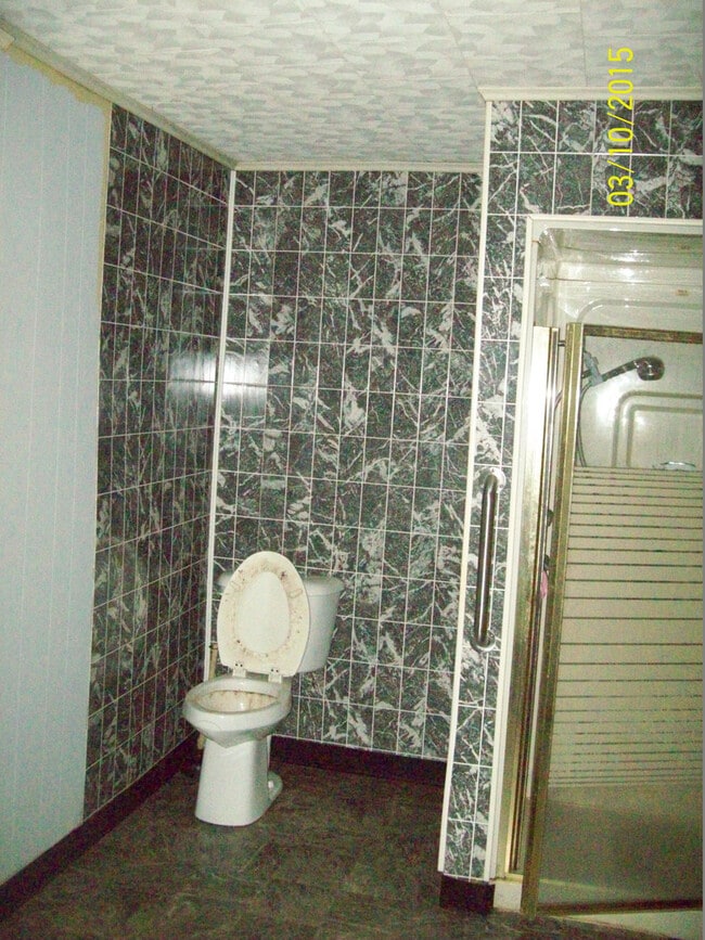Building Photo - FARMINGTON - Historic downtown location / ...