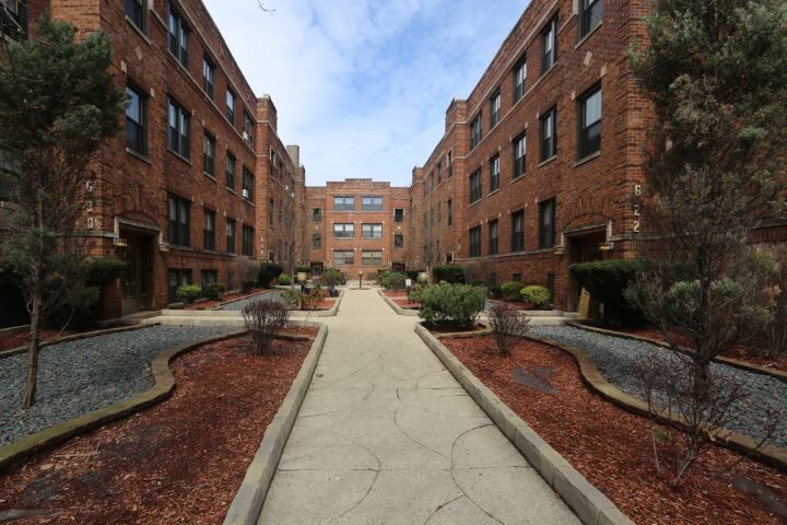 Primary Photo - 6265 W Cornelia Ave