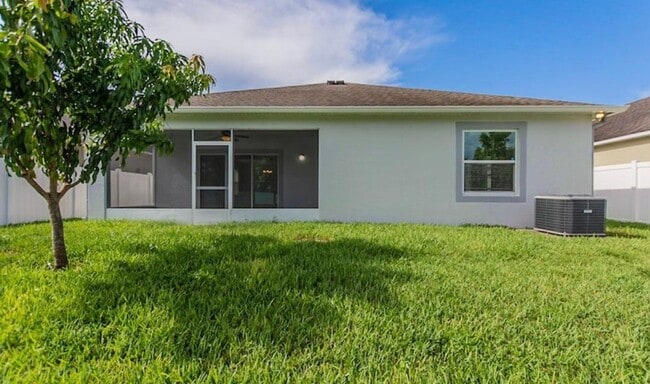 Building Photo - 943 Revere Ave