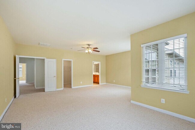 Building Photo - 7517 Lindberg Dr