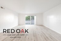 Building Photo - 14655 Sylvan St