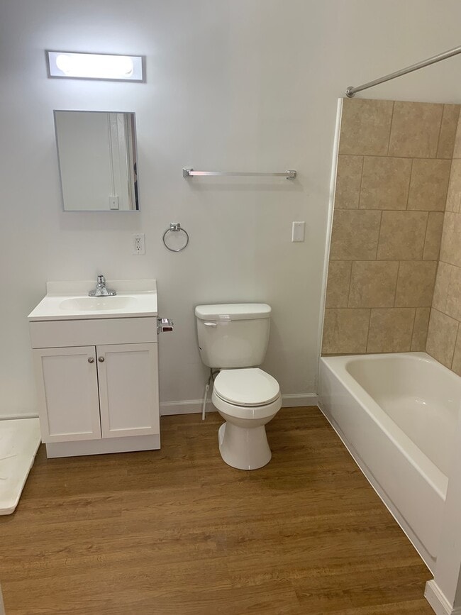 Building Photo - 2 Bedroom Apartment-York City SD