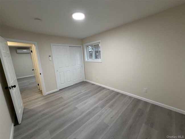 Building Photo - 14 Cornwall Ln