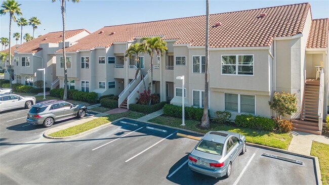 Building Photo - 6080 Bahia Del Mar Cir N