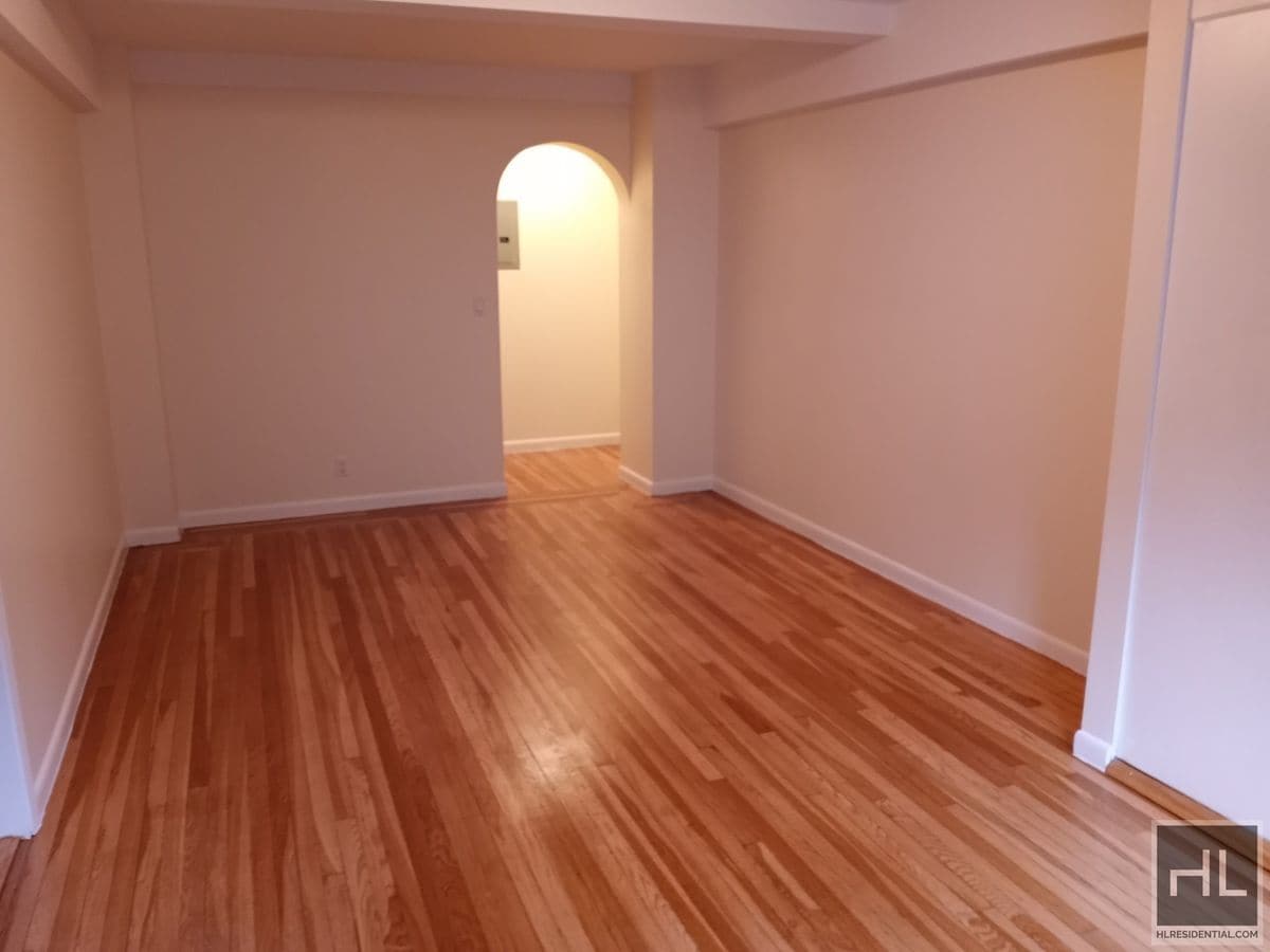 Building Photo - AMSTERDAM AVENUE