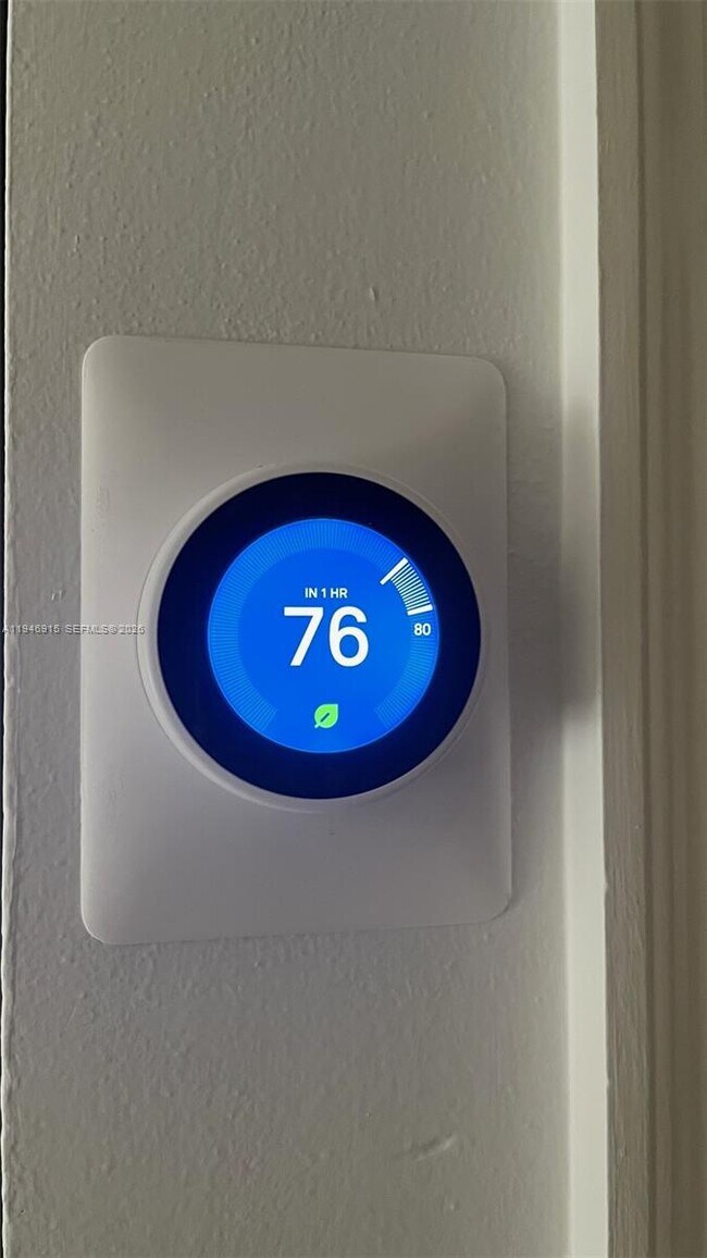 Building Photo - 9977 NW 6th Ct