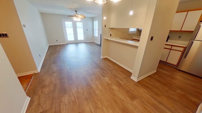 Building Photo - 300 Waterdown Dr