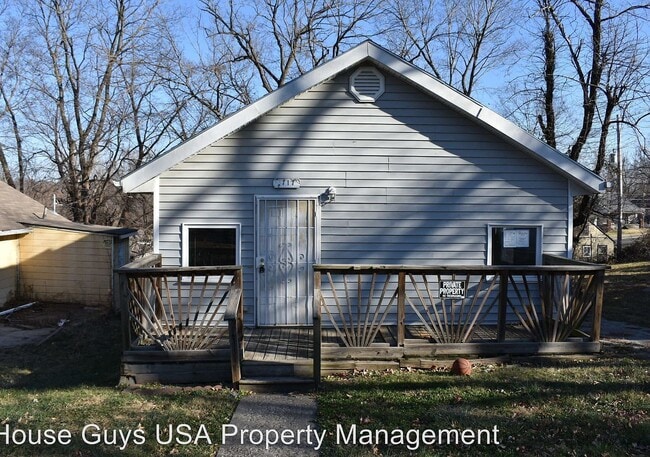 Primary Photo - Updated 2 Bed 1 Bath House!!
