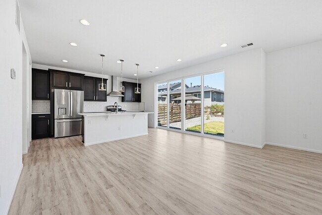 Building Photo - $2,840.95- 3-bed, 2.5 bath home in Aurora