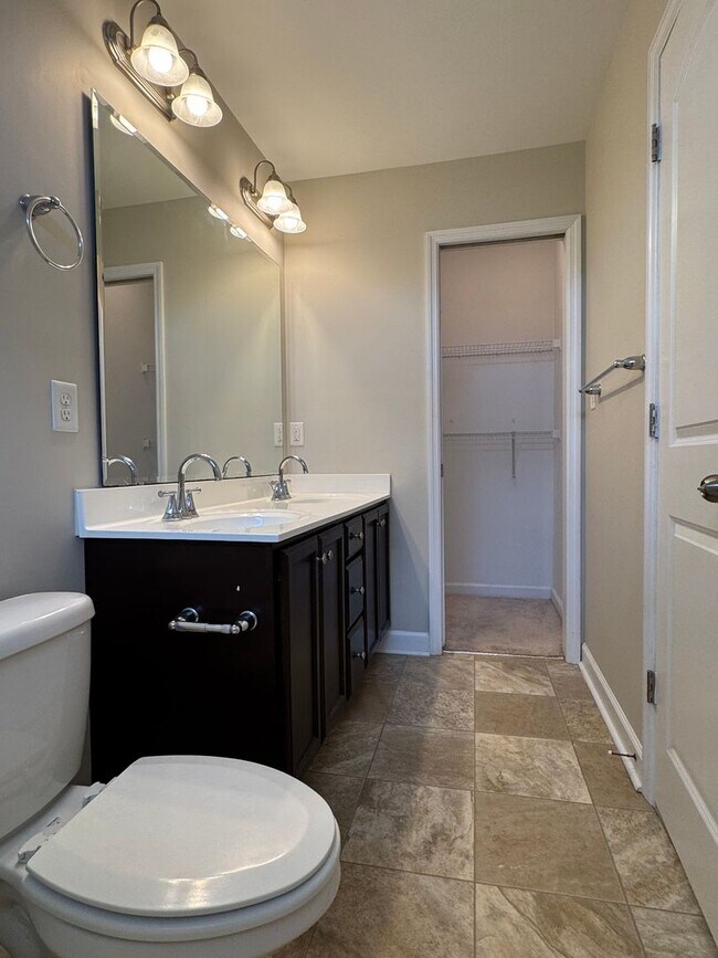 Building Photo - Sensational in Sagewood!