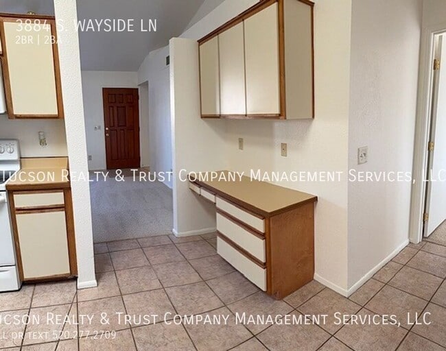 Building Photo - 3884 S Wayside Ln
