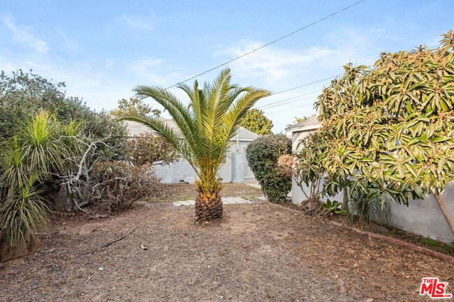 Building Photo - 6648 W 80th Pl