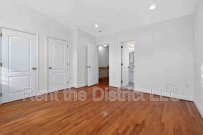 Building Photo - 902 13th St NE