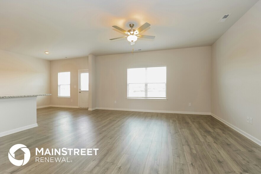 Building Photo - 2307 Curbow Dr