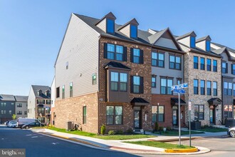 Building Photo - 4468 Sulford Ter