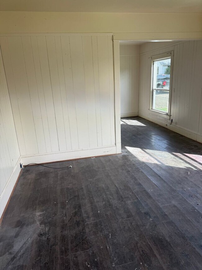 Building Photo - CKJ01