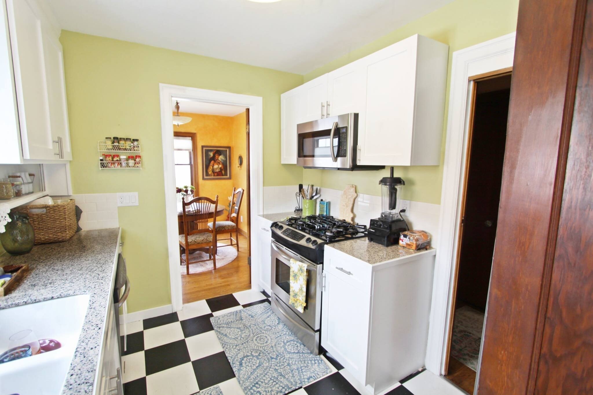 Kitchen - 5714 SW Winthrop St