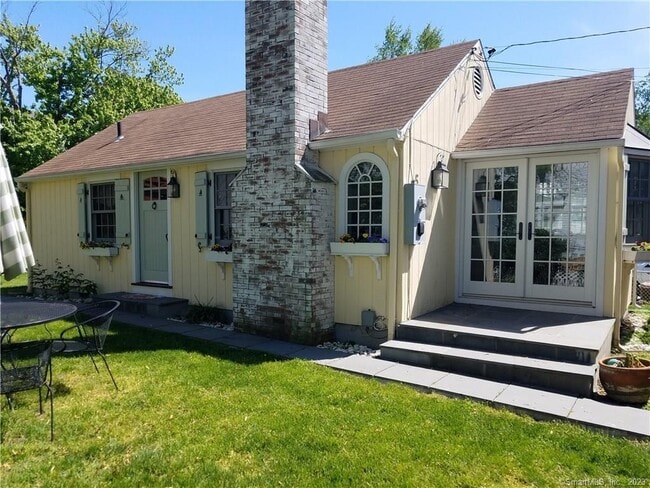 Primary Photo - 5 Rowland Pl